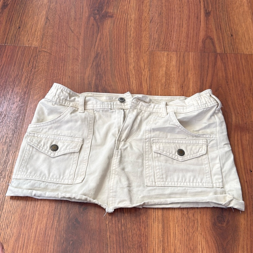 Brandy Melville cargo mini skirt